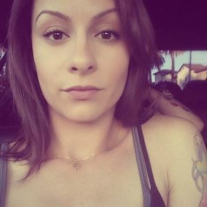 Meet your Posher, Ally